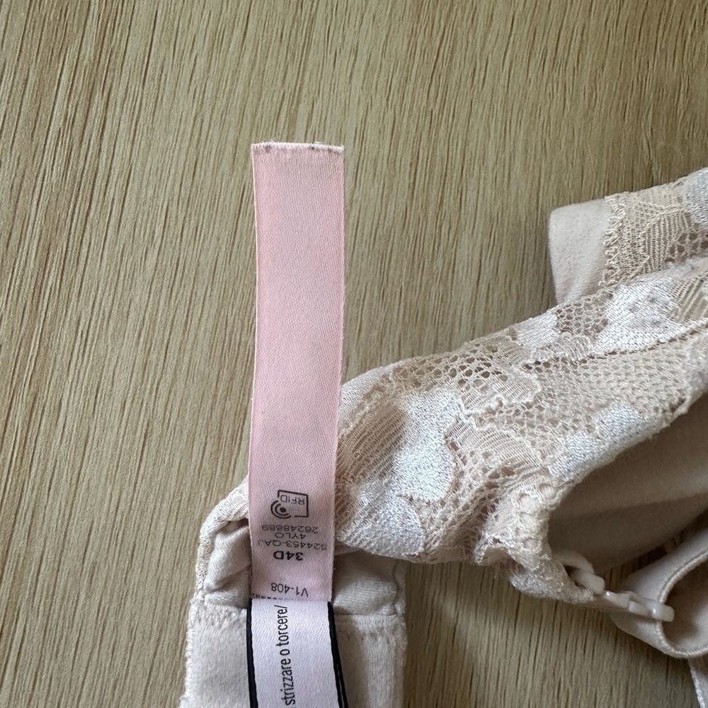 Elegant Lace Bra in Cream - Picture 6 of 8